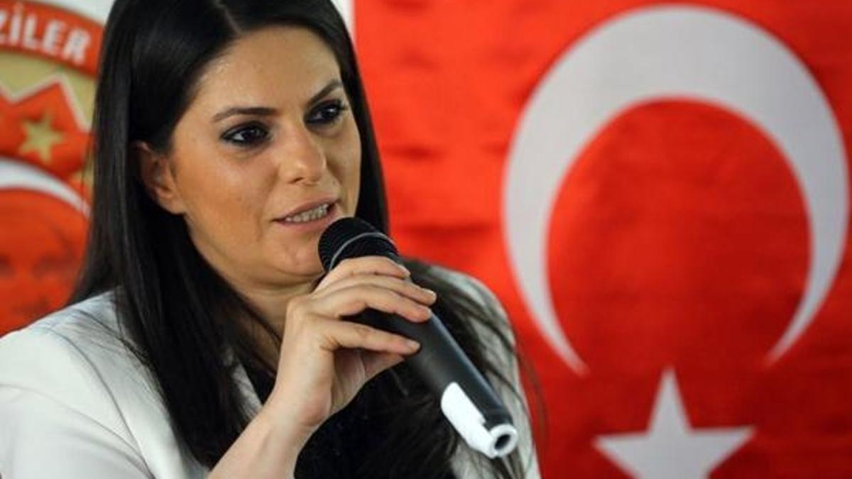 Jülide Sarıeroğlu Çalışma ve Sosyal Güvenlik Bakanı oldu