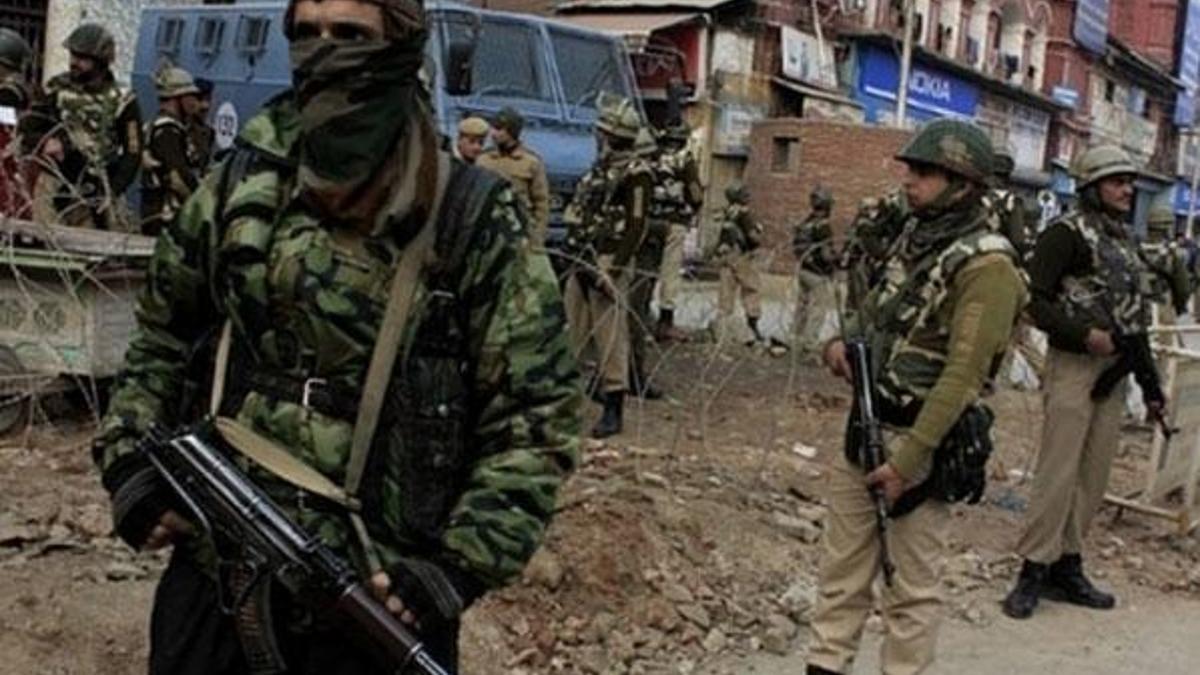 Hindistan ve Pakistan arasında çatışma: Ölüler var