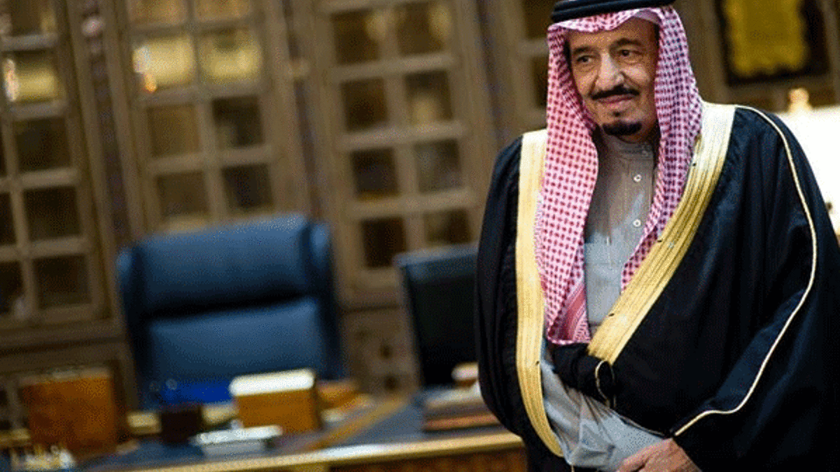 Suudi Arabistan çalkalanıyor! Kral, prensi tutuklattı!