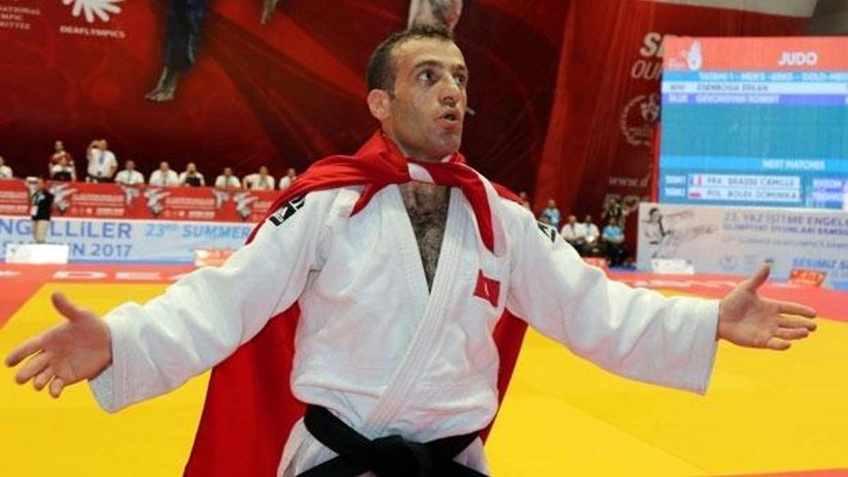 Erkan Esenboğa, altın madalya kazandı