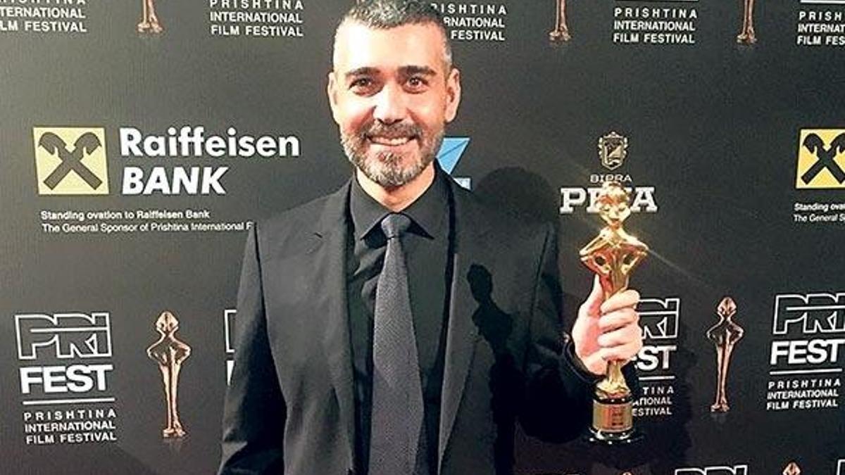 Kosova’dan ödül aldı