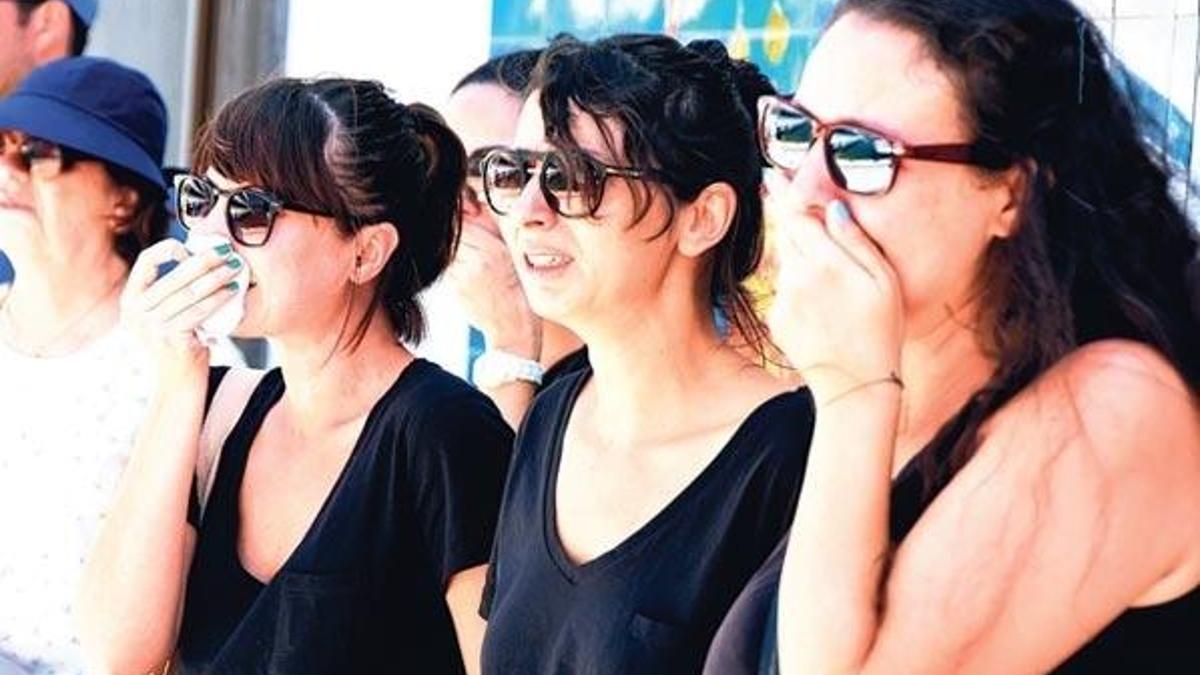 Deprem kurbanı Sinan’a gözyaşlarıyla karşılama