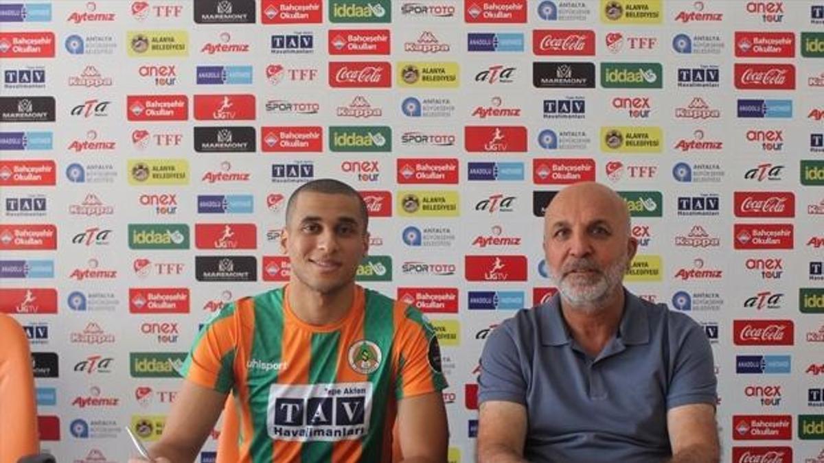 Alanyaspor'a Brezilyalı stoper