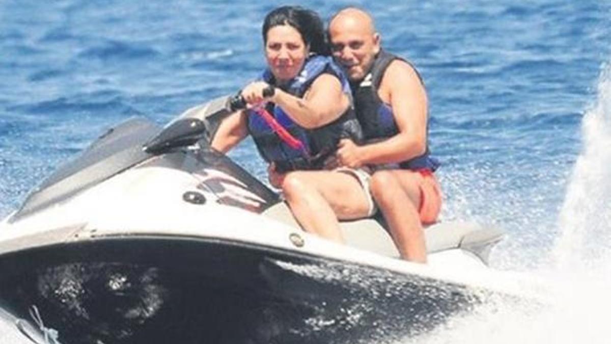 Işın Karaca'dan jet-ski şov!