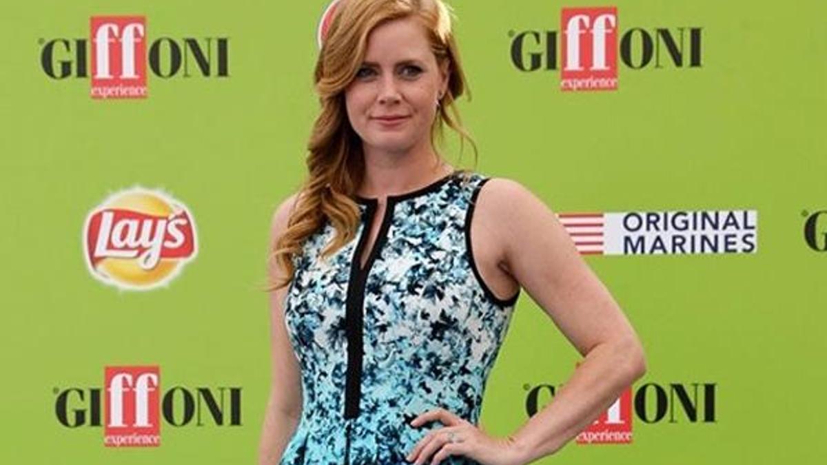 Amy Adams'ın elbisesinin fiyatı şaşırttı