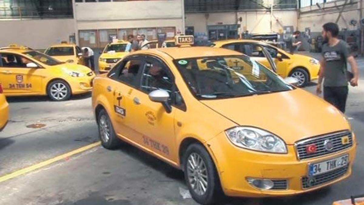 İstanbul’da taksiciler kamera sırasında...