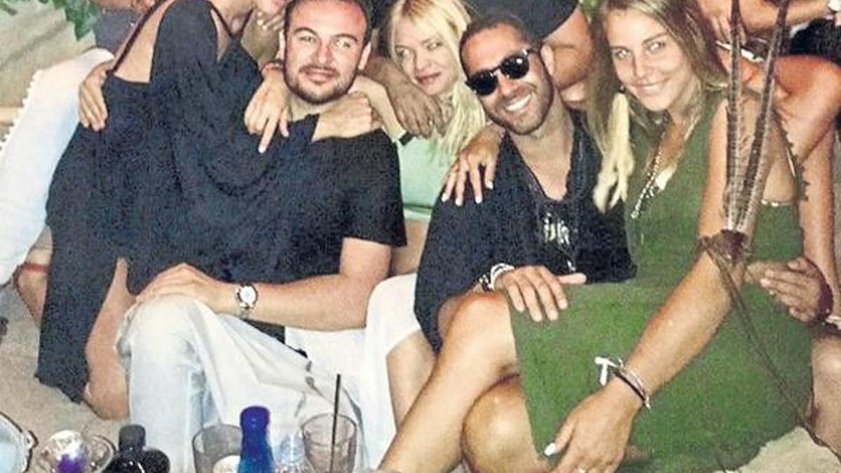 Aslışah Alkoçlar'dan o isimle samimi pozlar!