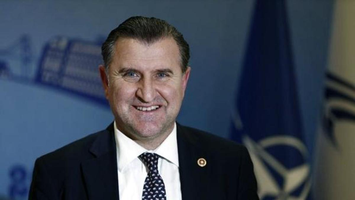 Bakan Bak, Hakkarili çocukları sevindirdi