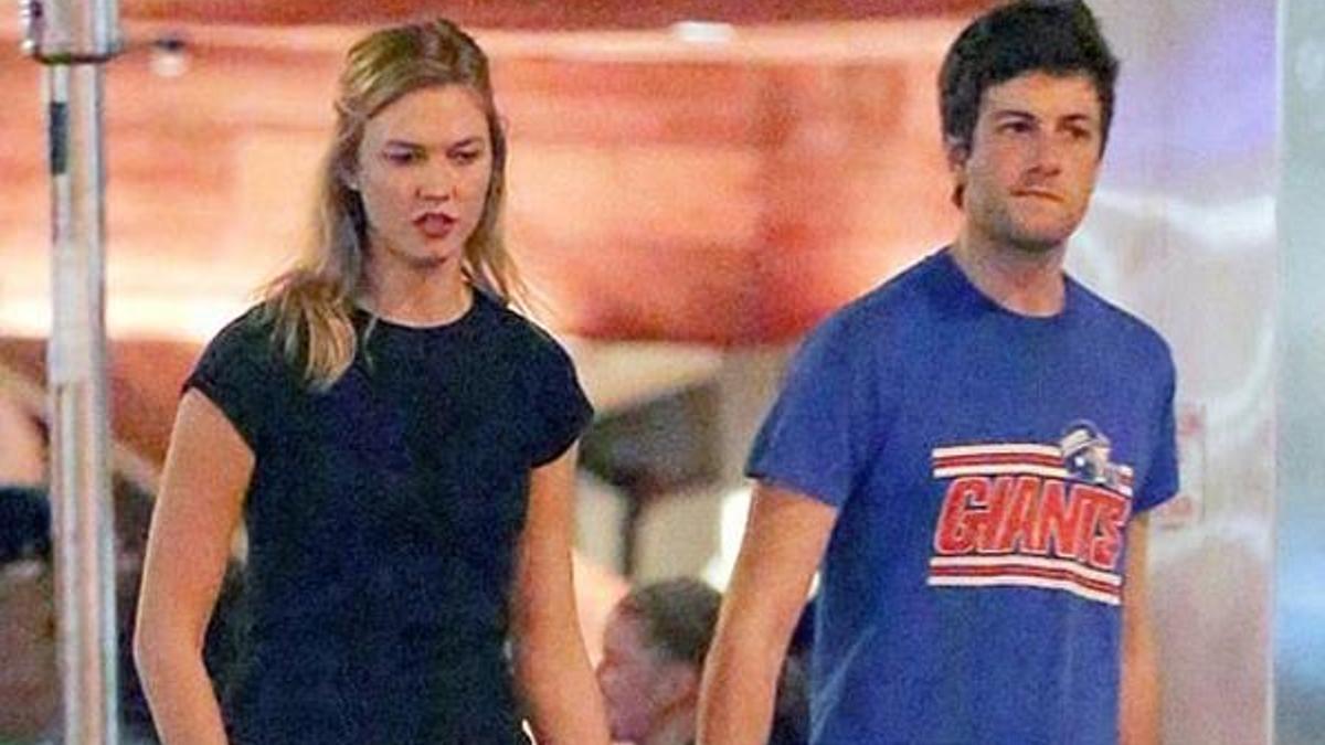 Pijamalı Karlie Kloss!