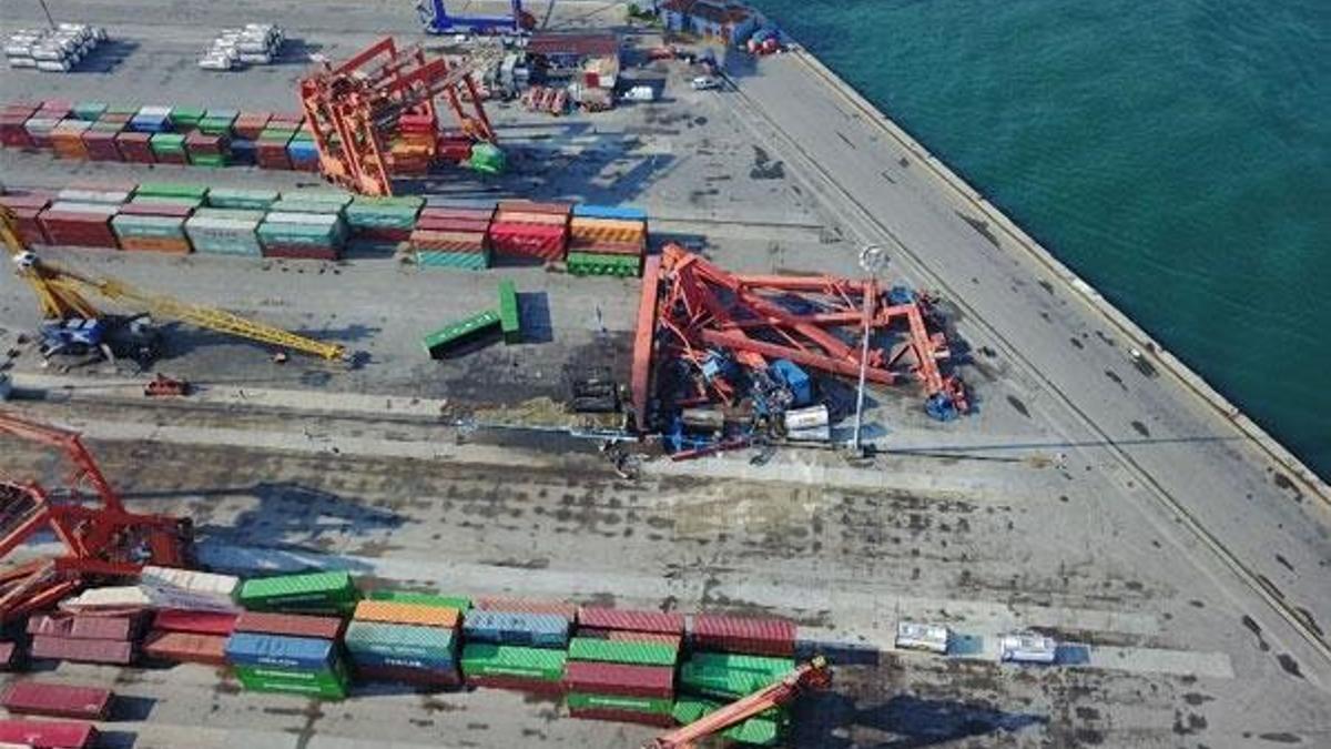 Haydarpaşa limanı savaş meydanı gibi
