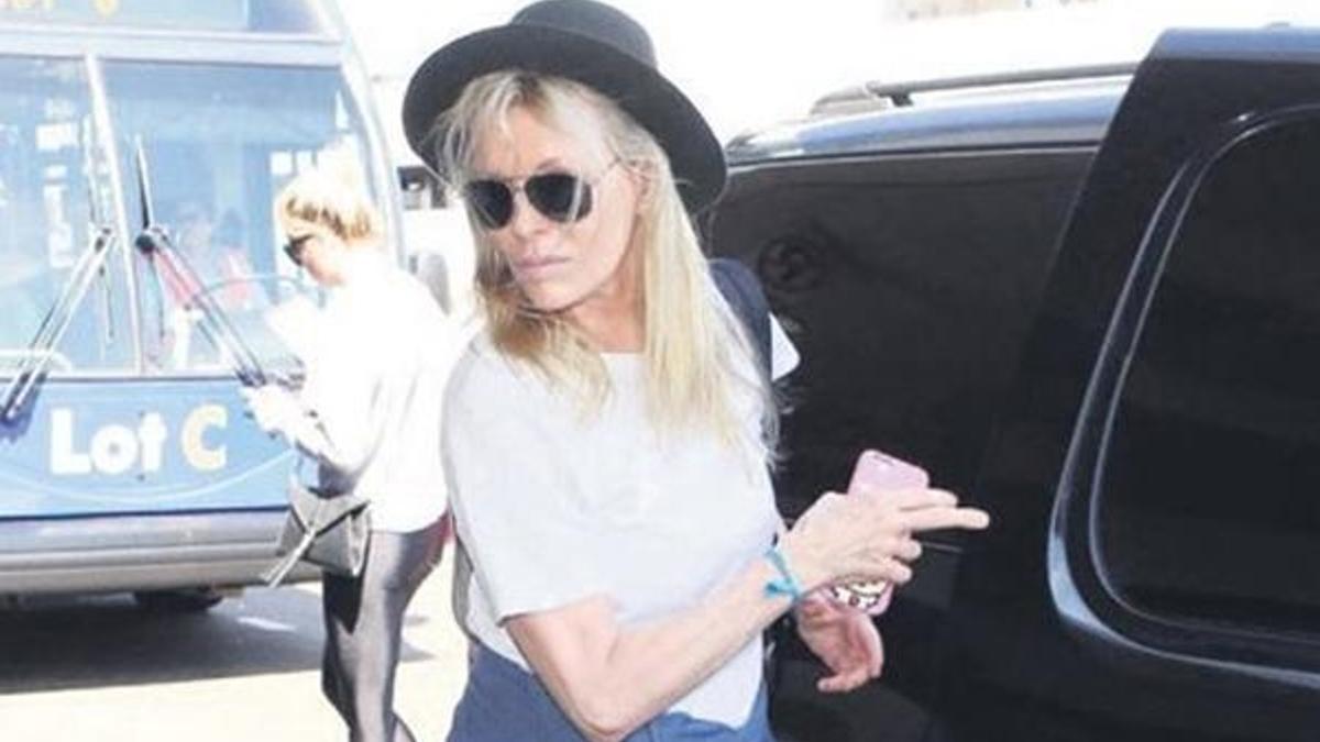 Kim Basinger ortaya çıktı!