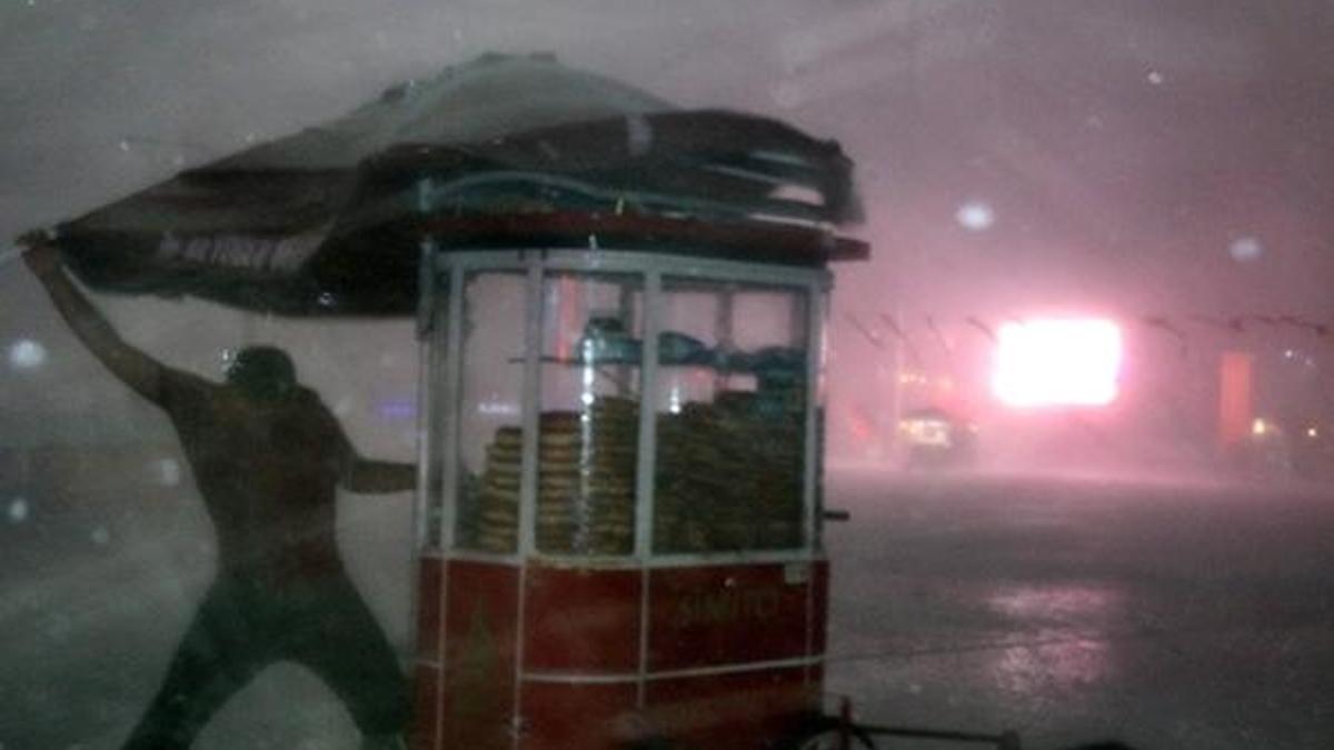 Taksim'de afetin sembol simitçisi o anları anlattı