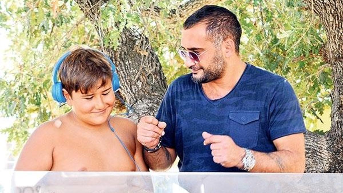 Baba-oğul DJ’lik yaptı
