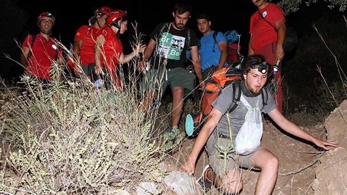 Likya Yolunda kaybolan 3 üniversite öğrencisini UMKE kurtardı