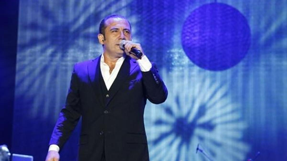 Ferhat Göçer hem ağlattı hem oynattı