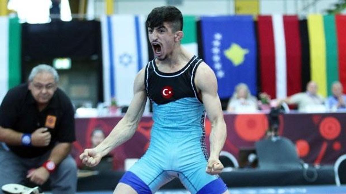 Kerem Kamal'dan altın madalya!