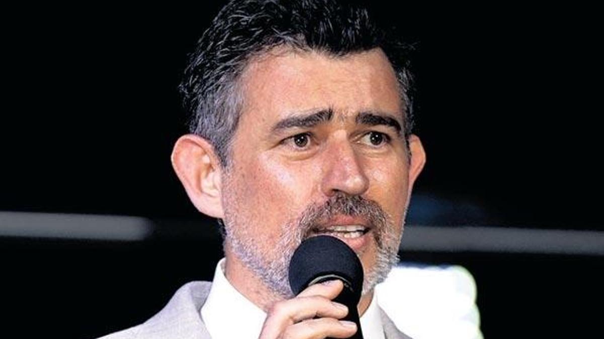 Tek tip kıyafete karşı çıktı