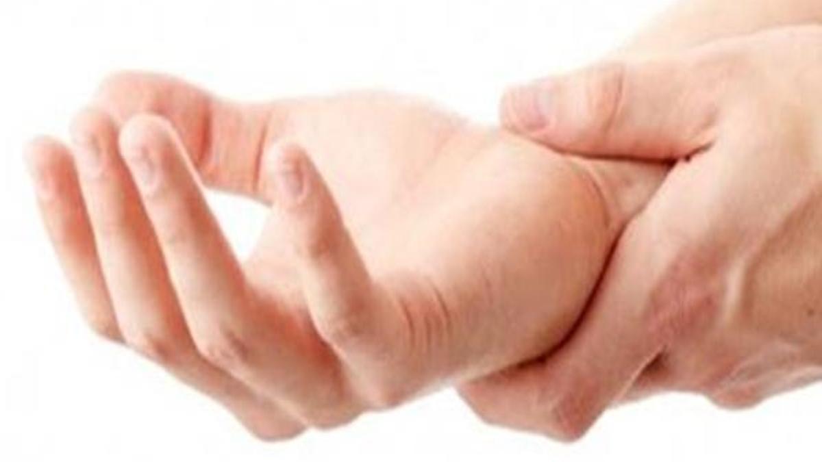 Türk doktorun teşhisi: Çalışan El Sendromu hastalığı