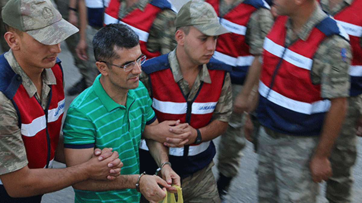 FETÖ'cü general: Belim ağrıdığı için ihbarı unuttum