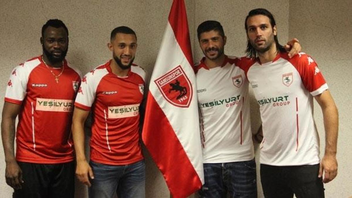 Samsunspor 4 önemli futbolcuyu renklerine bağladı