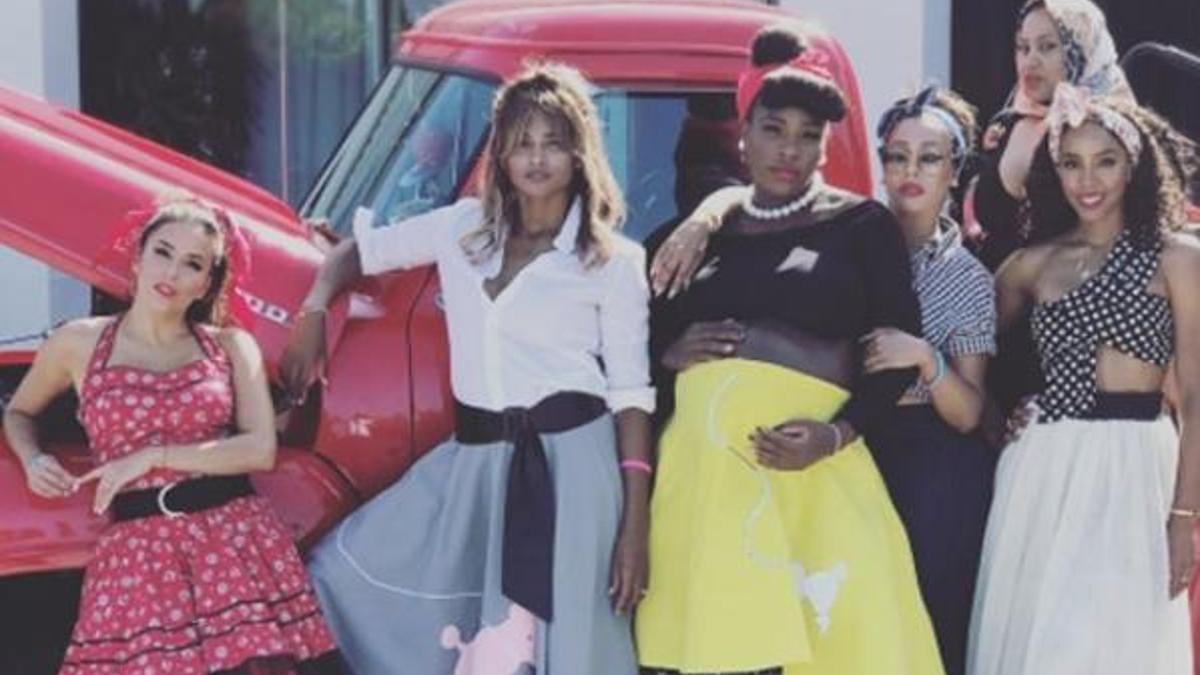 Serena Williams'tan 50'ler temalı baby shower