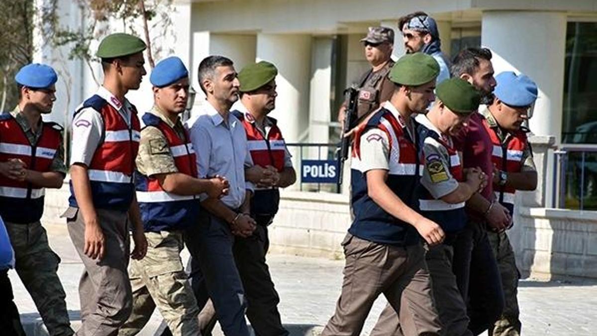 "FETÖ sanıklarının ek süre talebi suçluluk telaşından"