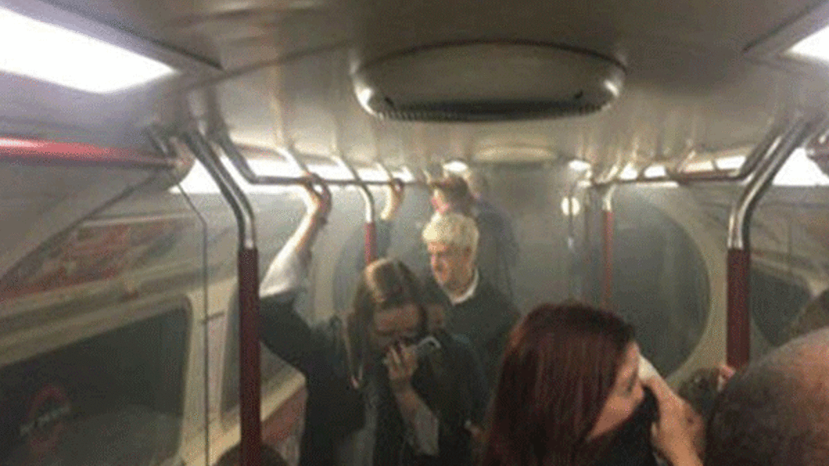 Londra'da panik! Oxford Caddesi istasyonu boşaltıldı