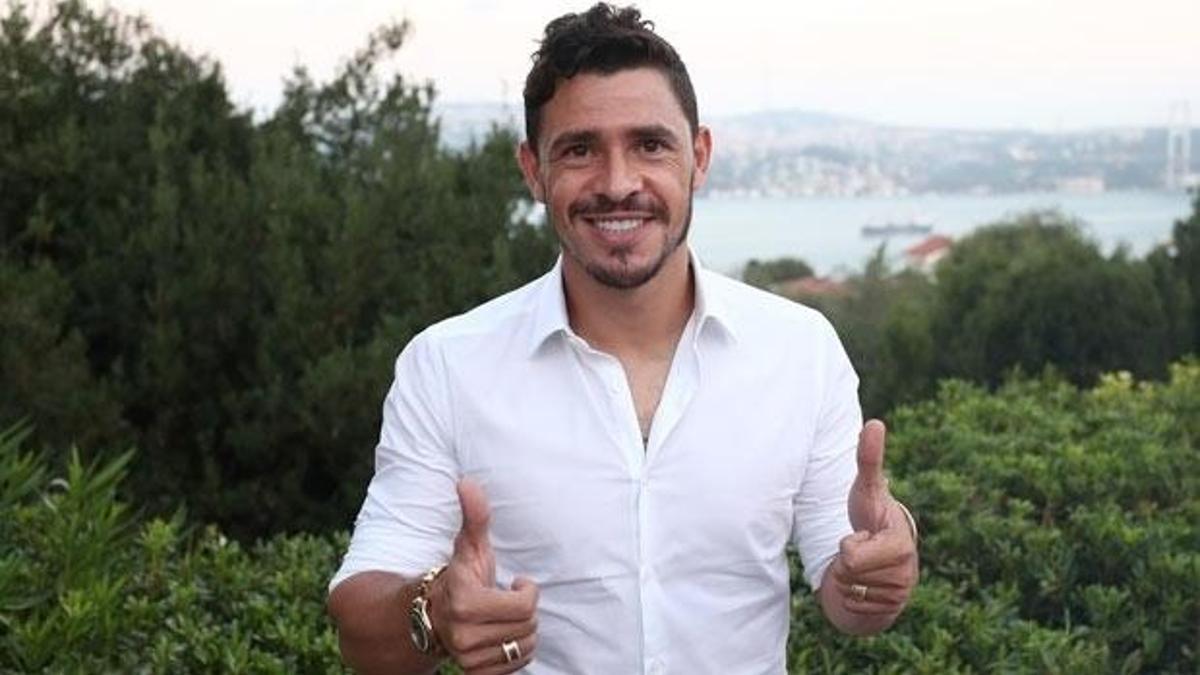 Fenerbahçe'nin yeni transferi Guliano, İstanbul'a geldi