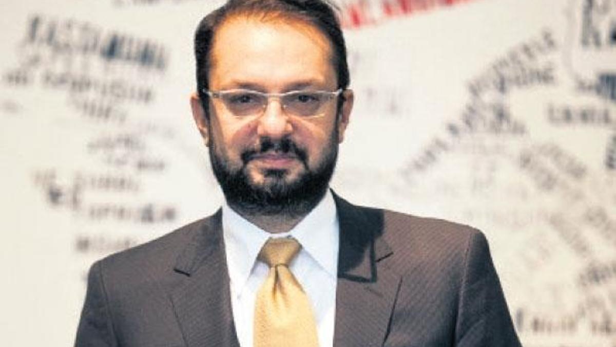 Doç. Dr. Ahmet Kasım Han dünyanın gidişatını yorumladı