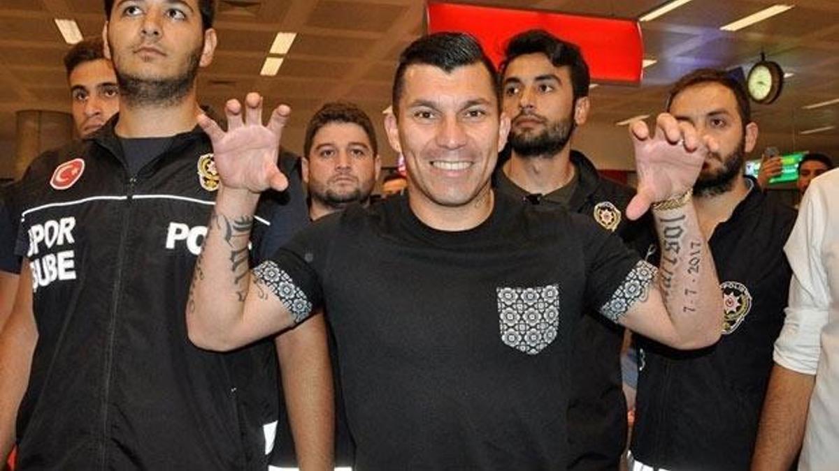 Pitbull İstanbul'da!