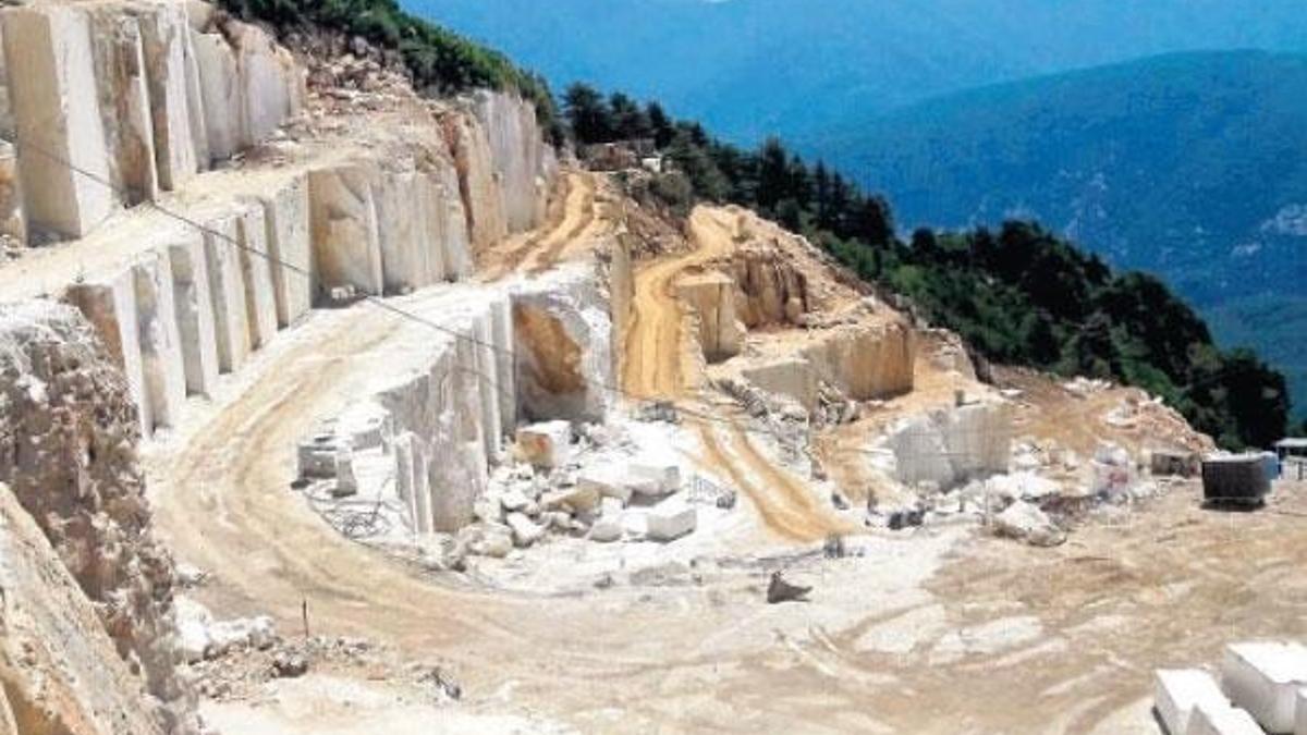 O mermer ocağı kapatıldı