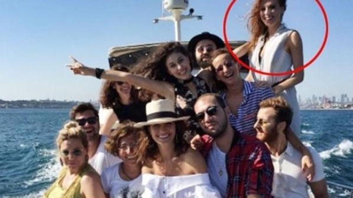 Elçin Sangu'ya sürpriz doğum günü partisi!