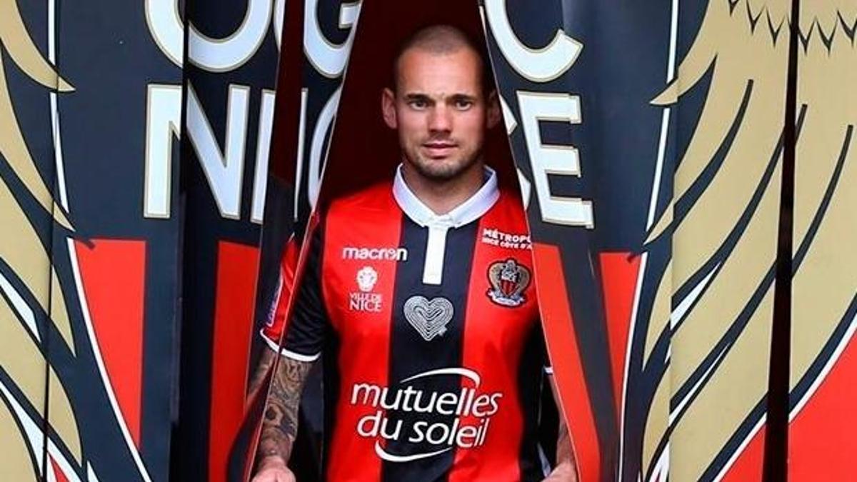 ŞOK! Wesley Sneijder kadro dışı...