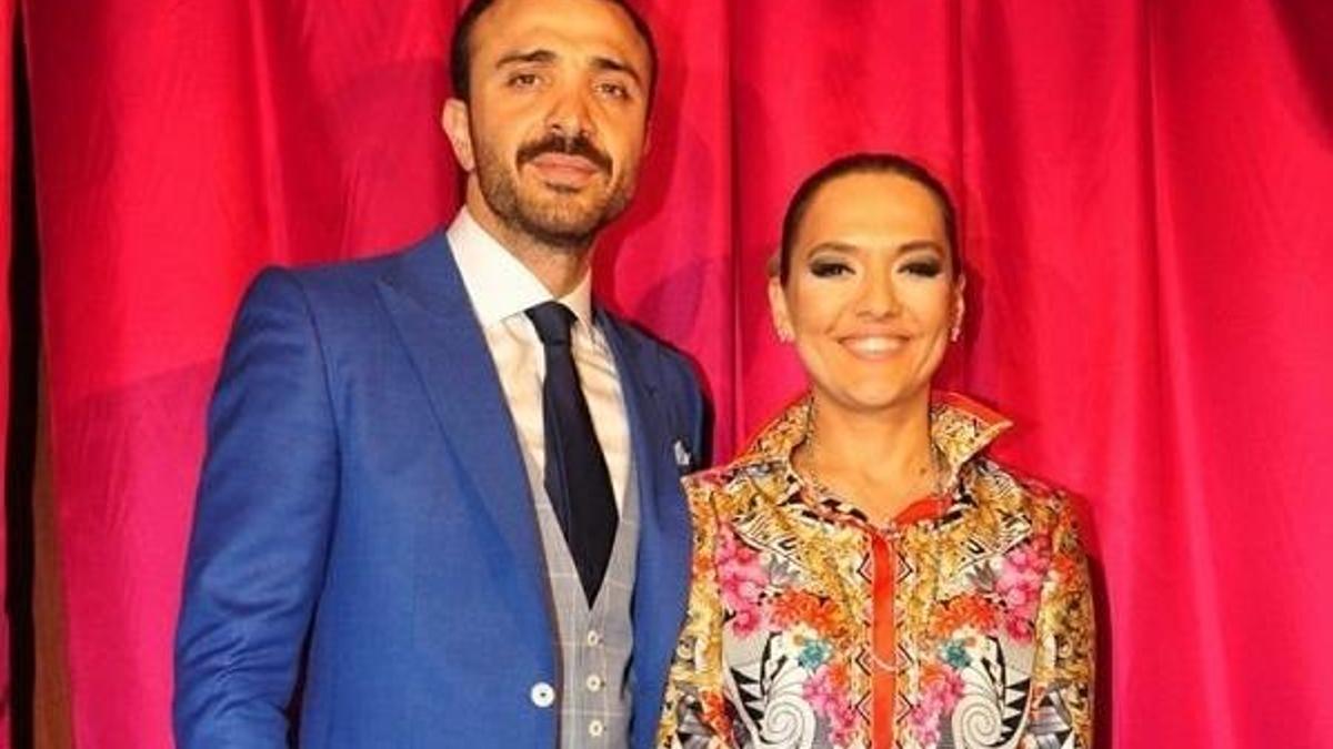 Demet Akalın, Okan Kurt'u sildi!