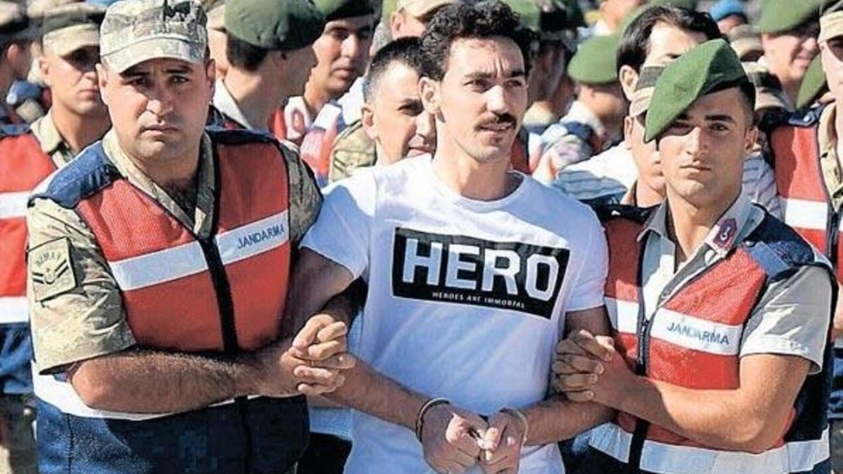 Avukatı da tutuklandı!