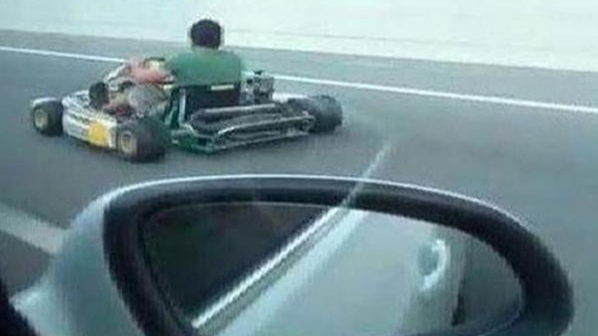 Karayolunda go-kart çılgınlığı görenleri şoke etti