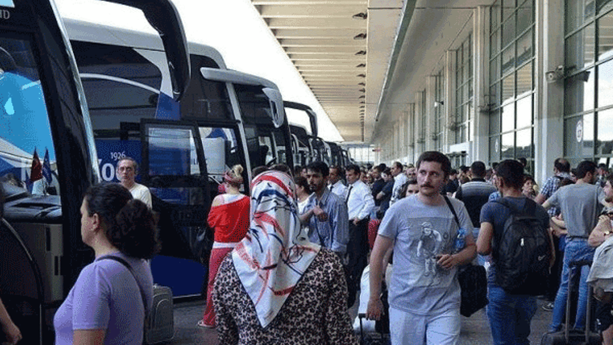 Otobüs biletlerinin yüzde 80'i tükendi
