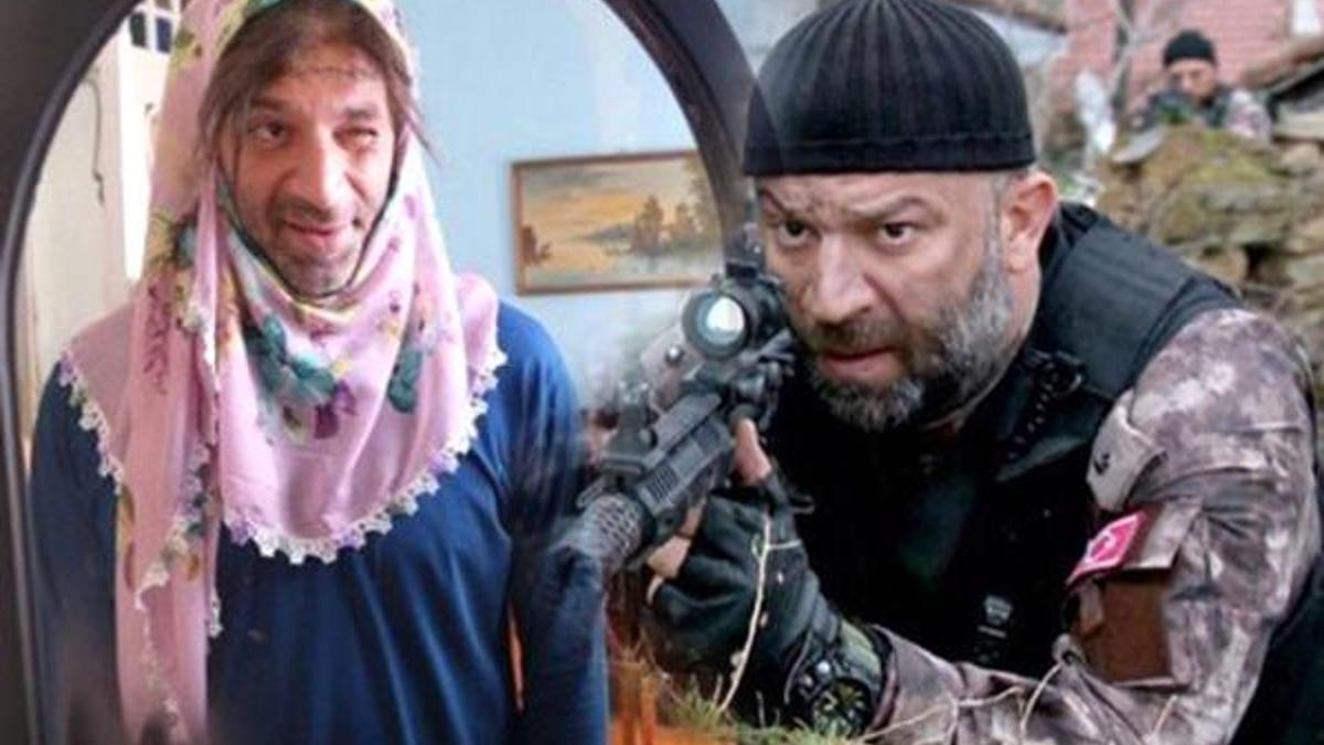 Şevket Çoruh, kadın kılığına girdi!