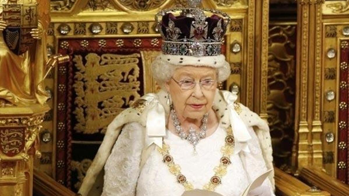 Kraliçe 2. Elizabeth'ten tahtı bırakacağı iddialarına açıklama