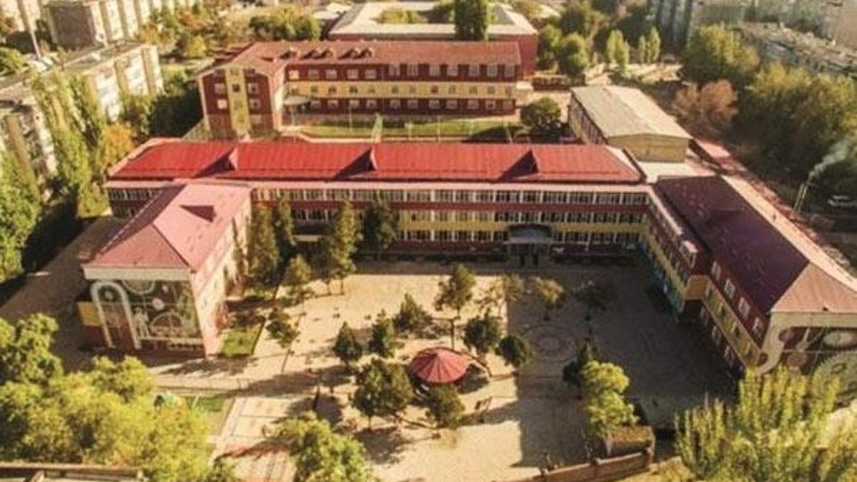 Kırgızistan'ı rehin almış