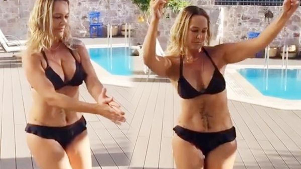 Hülya Avşar'ın bikinili pozu olay oldu!