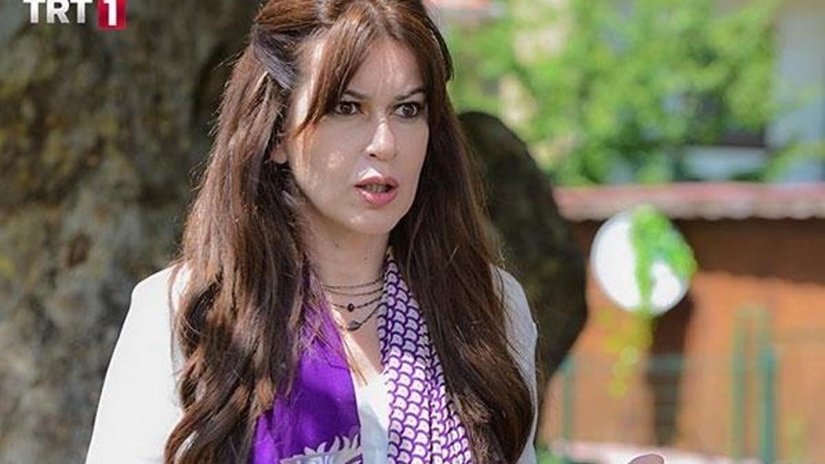 İpek Tuzcuoğlu 'Yalaza' ile dönüyor!