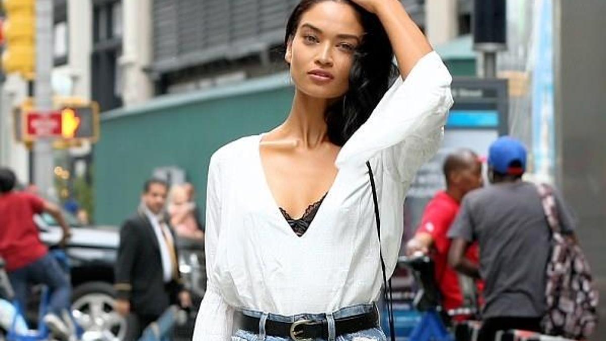 Shanina Shaik sokakta ilgi odağı oldu!