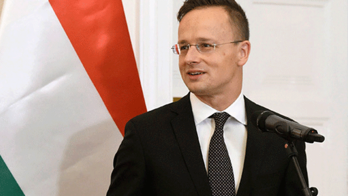 Macaristan, Hollanda Büyükelçisini geri çekti!