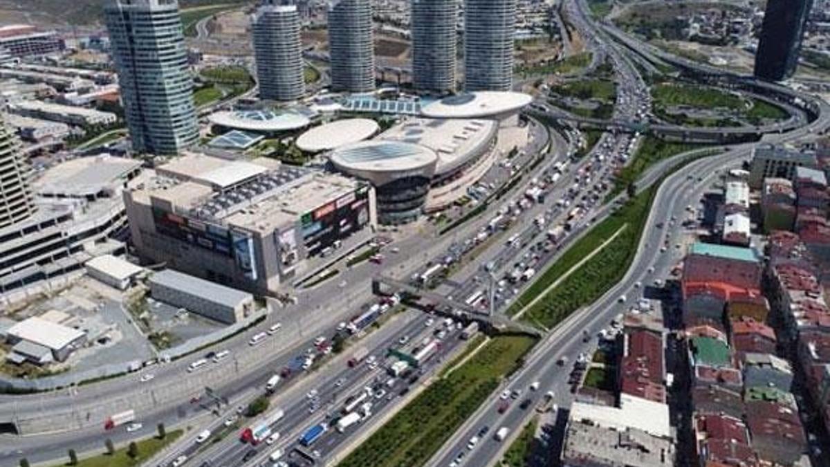 Ve başladı! İşte İstanbul trafiğinde son durum