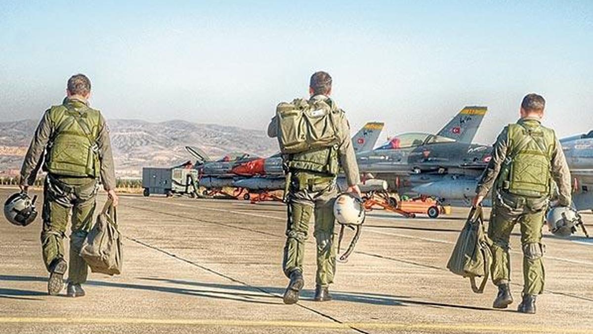 Sivile geçen savaş pilotları geri dönüyor