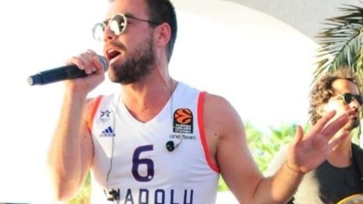 Murat Dalkılıç'ın keyfi yerinde!