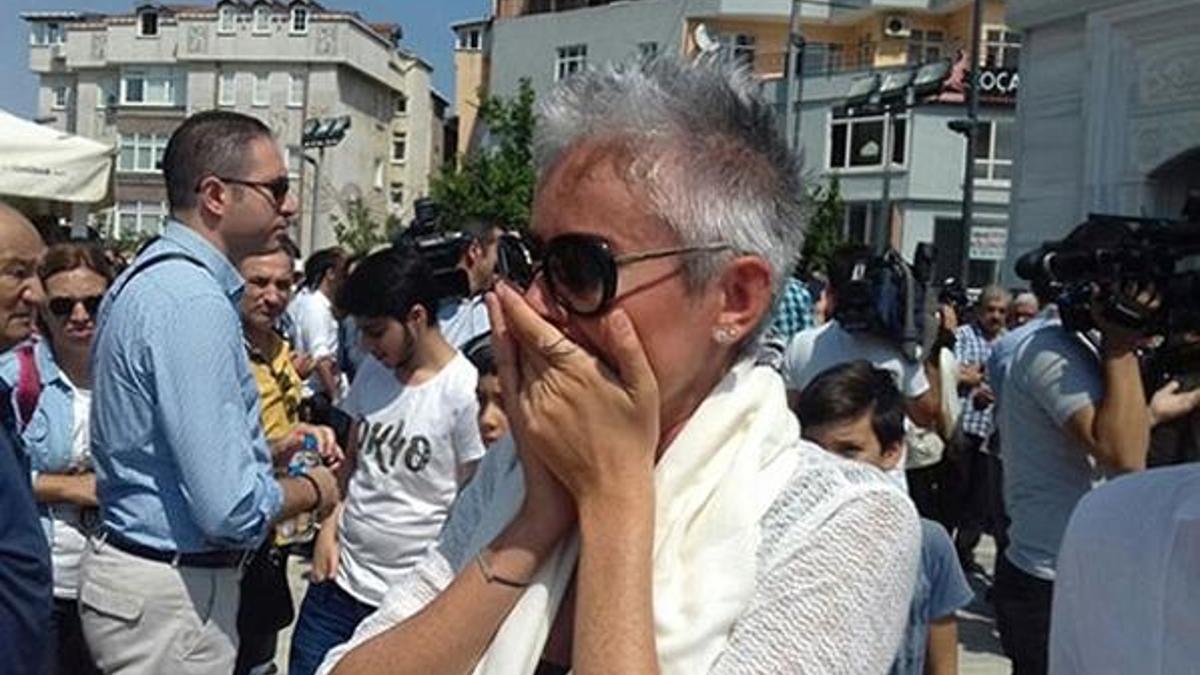 İpek Tanrıyar gözyaşlarını tutamadı!