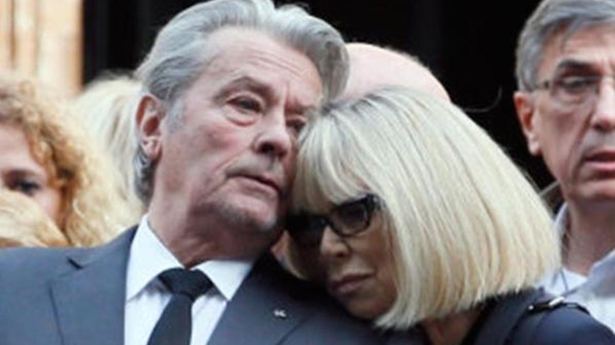 Dünyaca ünlü oyuncu Mireille Darc hayatını kaybetti!