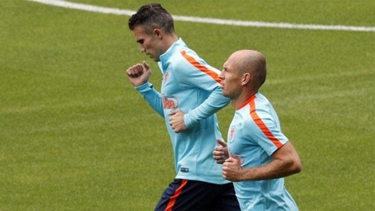 Van Persie'den bir darbe daha: Sakın gelme!